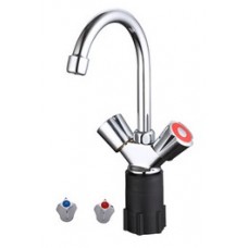 Смеситель для кухни лат. на гайке средн.излив КС 460027 Смеситель для кухни лат. на гайке средн.излив КС 460027